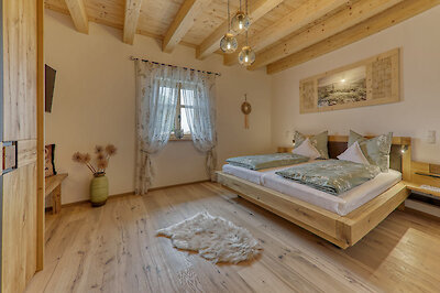 Geräumiges Schlafzimmer im Erdgeschoss